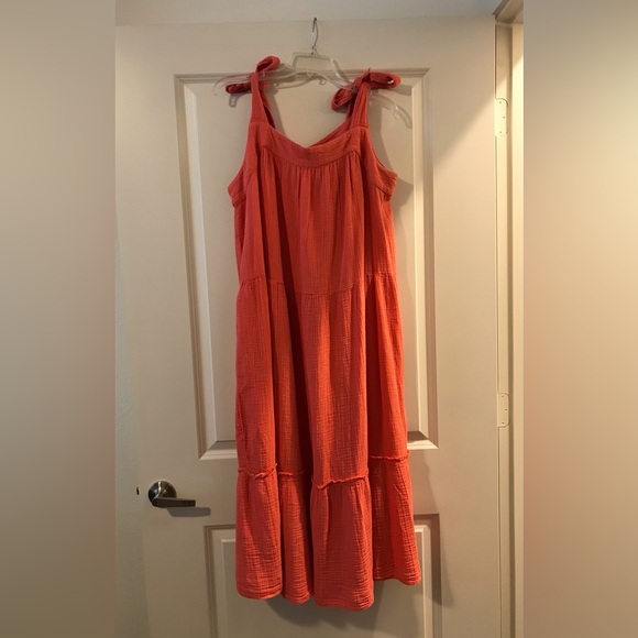 Wonderly Dresses & Skirts - Wonderly Coral Textured Dress